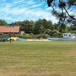Ho Center 6-person