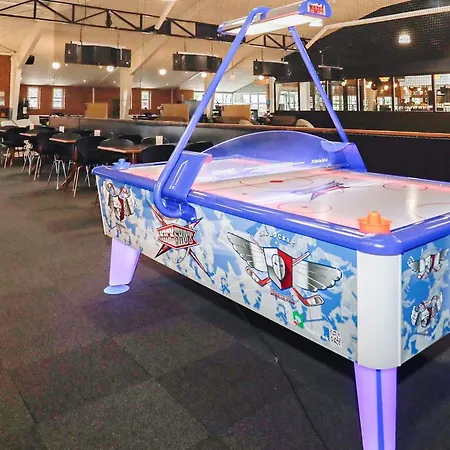 Ho Center 6-person
