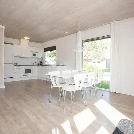 Ho Center 6-person Ferienhaus *