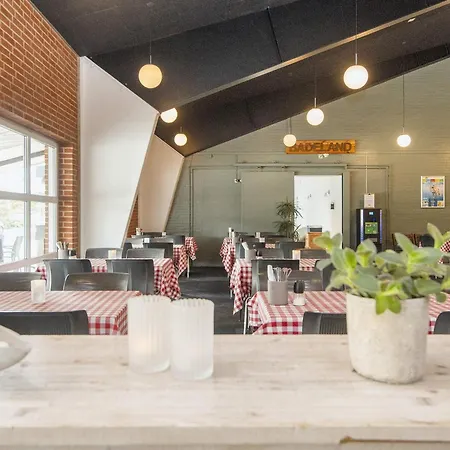 Ho Center 6-person 度假居 *