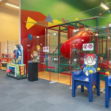 Ho Center 6-person *