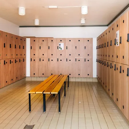 Ho Center 6-person *